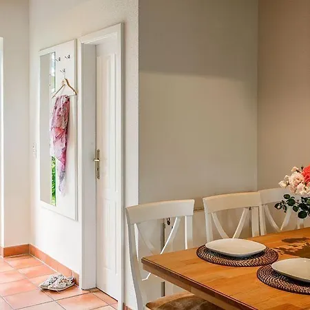 Seepferdchen, 13a, Haus Darss 13a بيت للعطل *